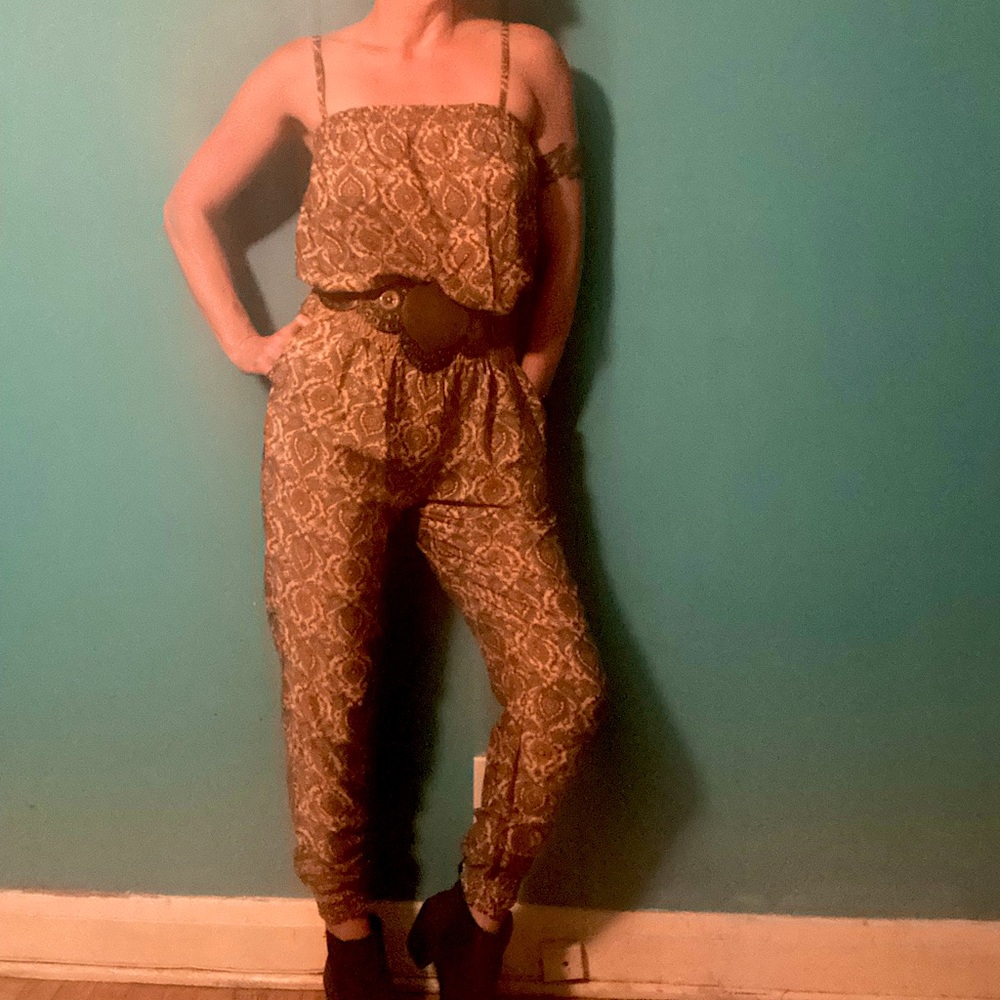 Free size jumpsuit